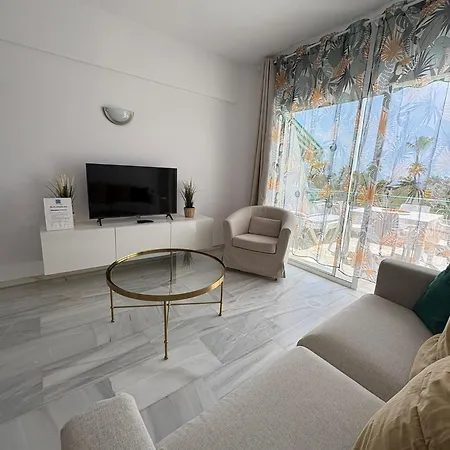 Palm Breeze Retreat - La Caleta 阿德耶
