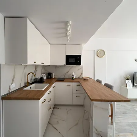 Palm Breeze Retreat - La Caleta 公寓 *