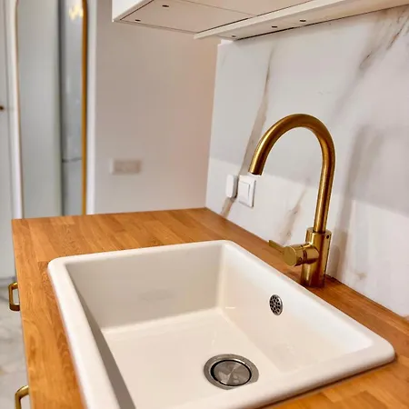 Palm Breeze Retreat - La Caleta 아파트 아데제