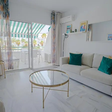 Palm Breeze Retreat - La Caleta 公寓 阿德耶